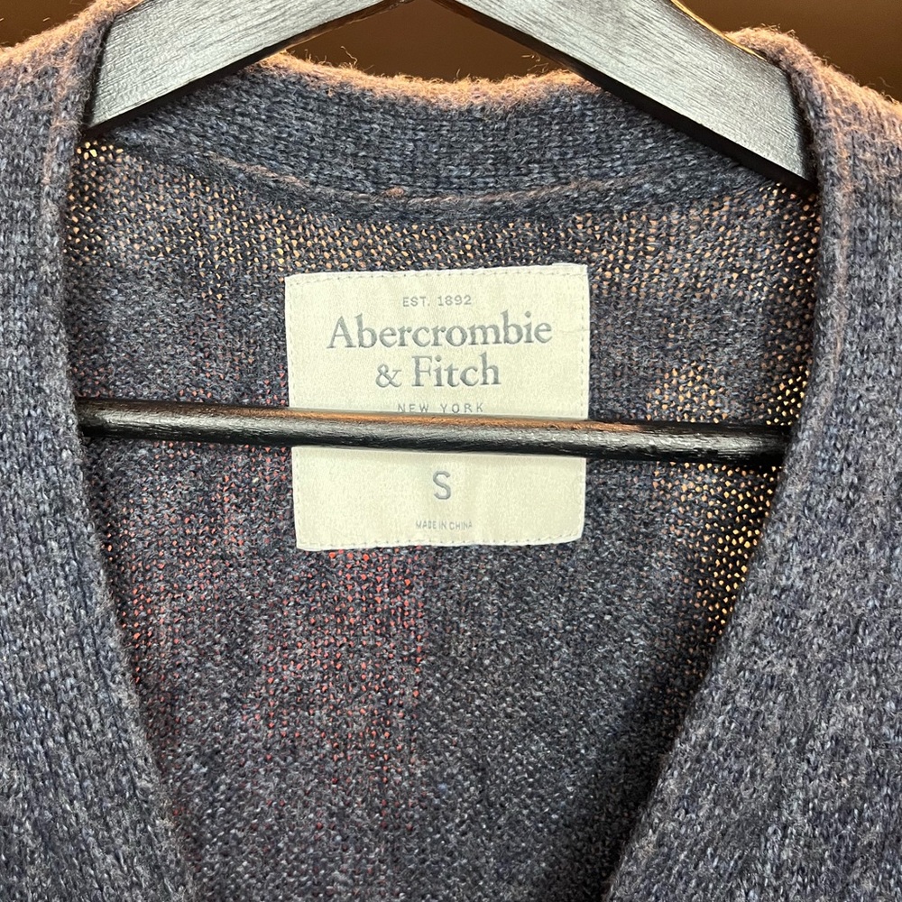 Abercrombie & Fitch Men’s Cotton/Acrylic Blend Cardigan (Navy) - Picture 3 of 3